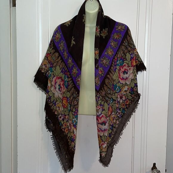 Echo very large multi colored floral scarf/wrap - Picture 8 of 11